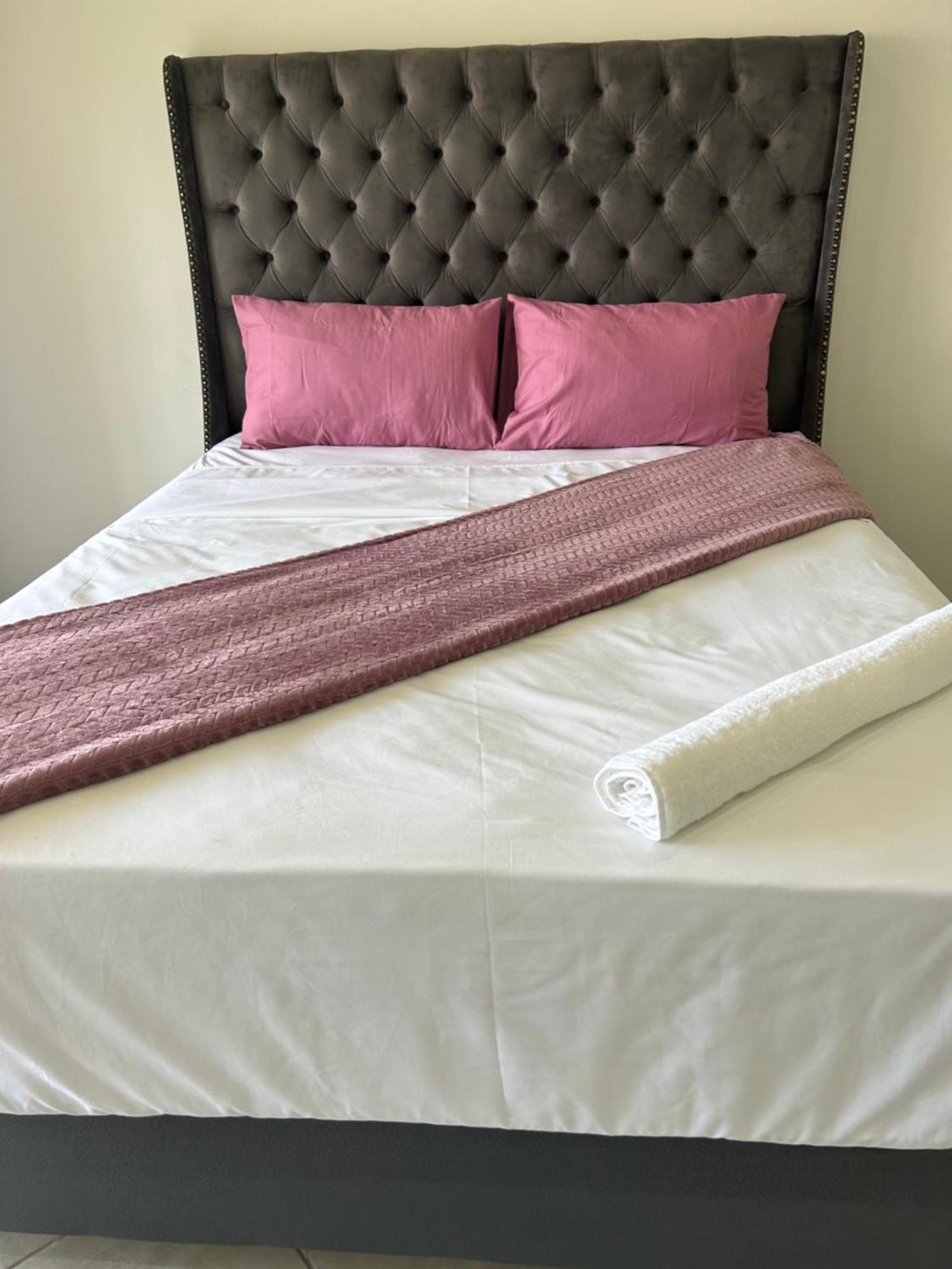 Chocolate City Guest House East London Esterno foto
